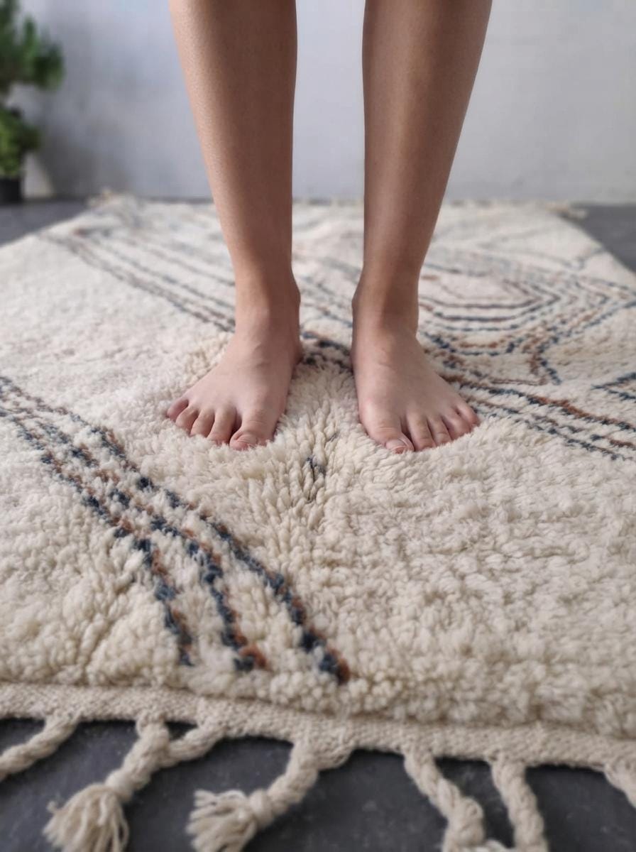 Hand-Woven Beni Ourain Moroccan Wool Rug – Authentic Area Carpet