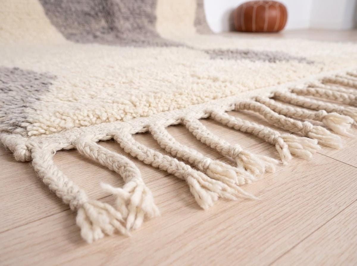 Hand-Knotted Moroccan Diamond Rug – Organic Wool, Charcoal Cream