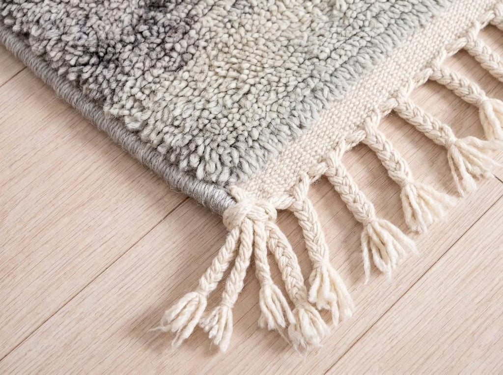 Hand-Knotted Moroccan Diamond Rug – Organic Wool, Charcoal Cream