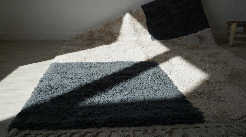 Hand-Knotted Moroccan  Gray  Area Rug - Plush Cream Wool Berber Style - Minimalist Hand-Tufted Floor Decor for Modern Homes