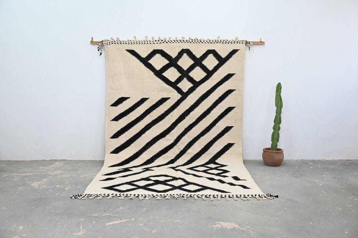 Hand-Knotted Moroccan Geometric Wool Rug – Cream Black Diamond Berber Tasseled Area Carpet